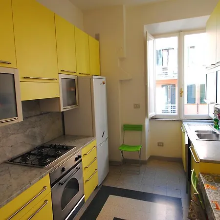 Colosseum House روما