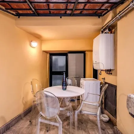Colosseum House